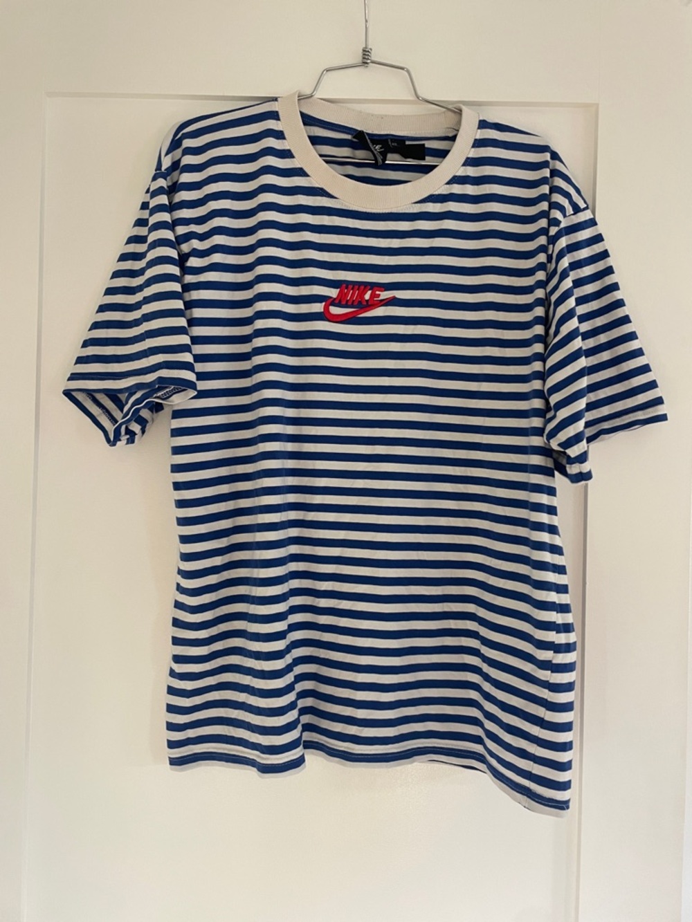 Nike White and Blue Striped Short-Sleeve Tee
